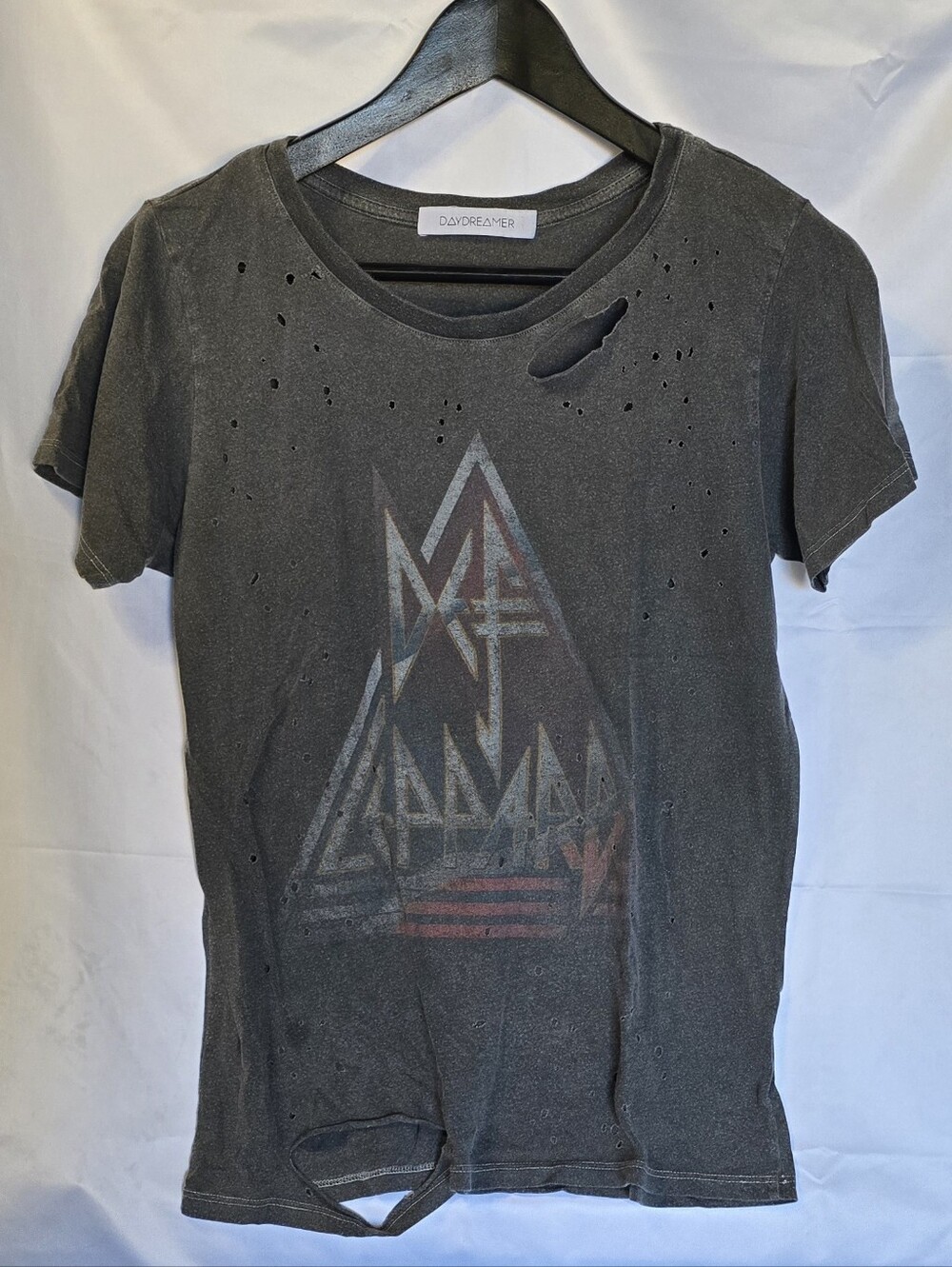 Daydreamer Def Leppard Distressed Tee